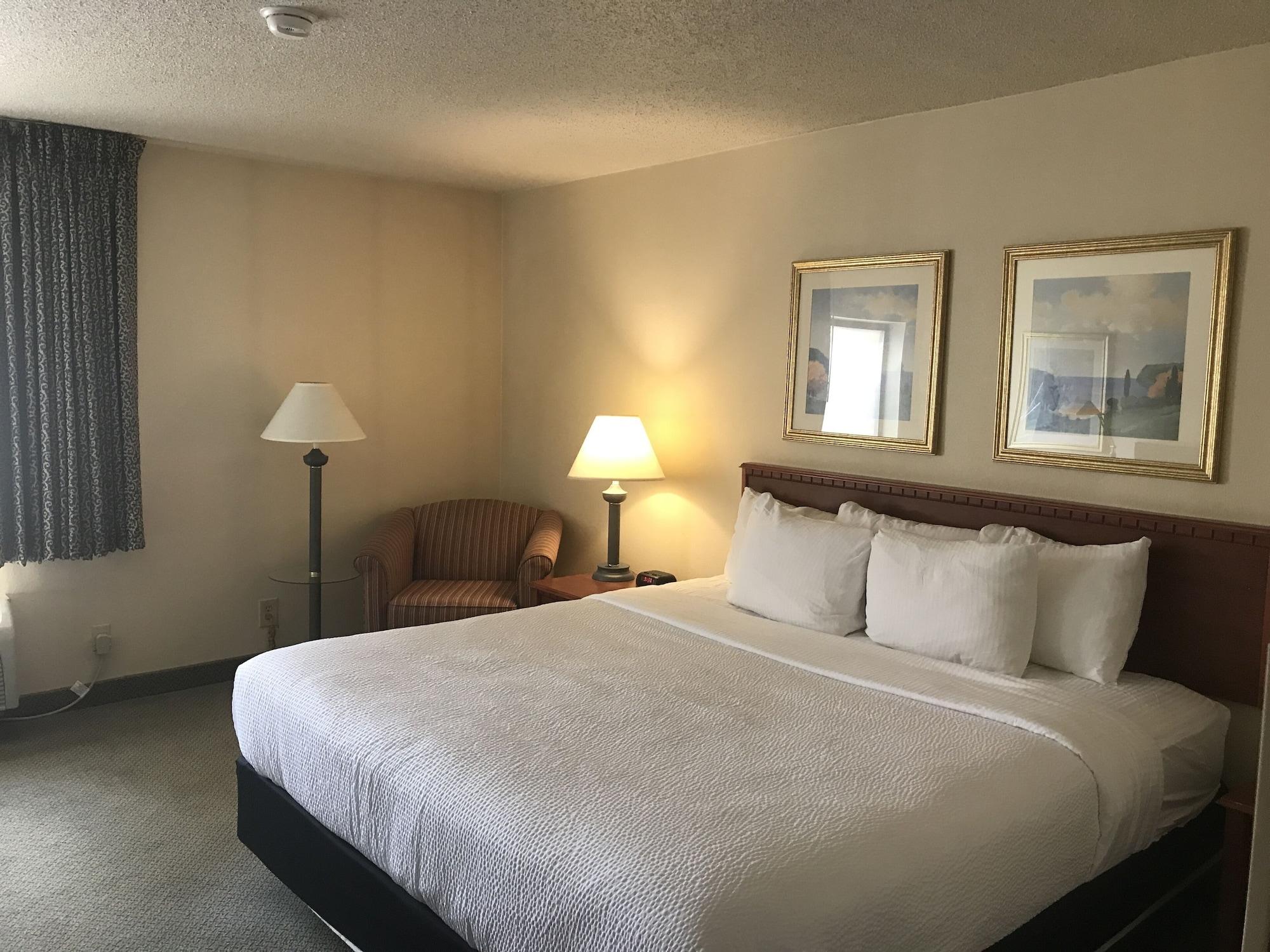 La Quinta Inn By Wyndham Indianapolis Airport Executive Dr Екстериор снимка