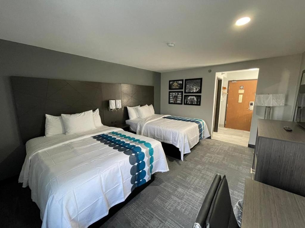 La Quinta Inn By Wyndham Indianapolis Airport Executive Dr Екстериор снимка