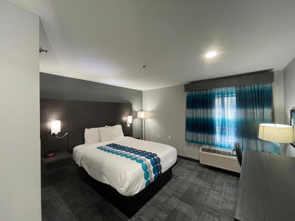 La Quinta Inn By Wyndham Indianapolis Airport Executive Dr Екстериор снимка