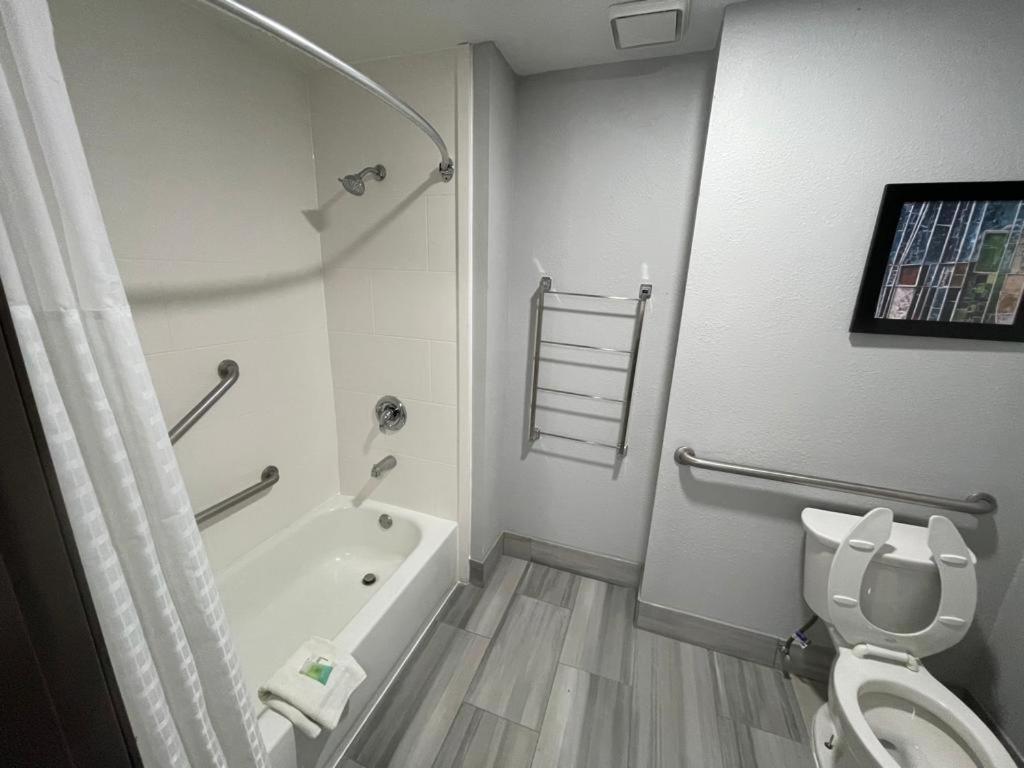 La Quinta Inn By Wyndham Indianapolis Airport Executive Dr Екстериор снимка