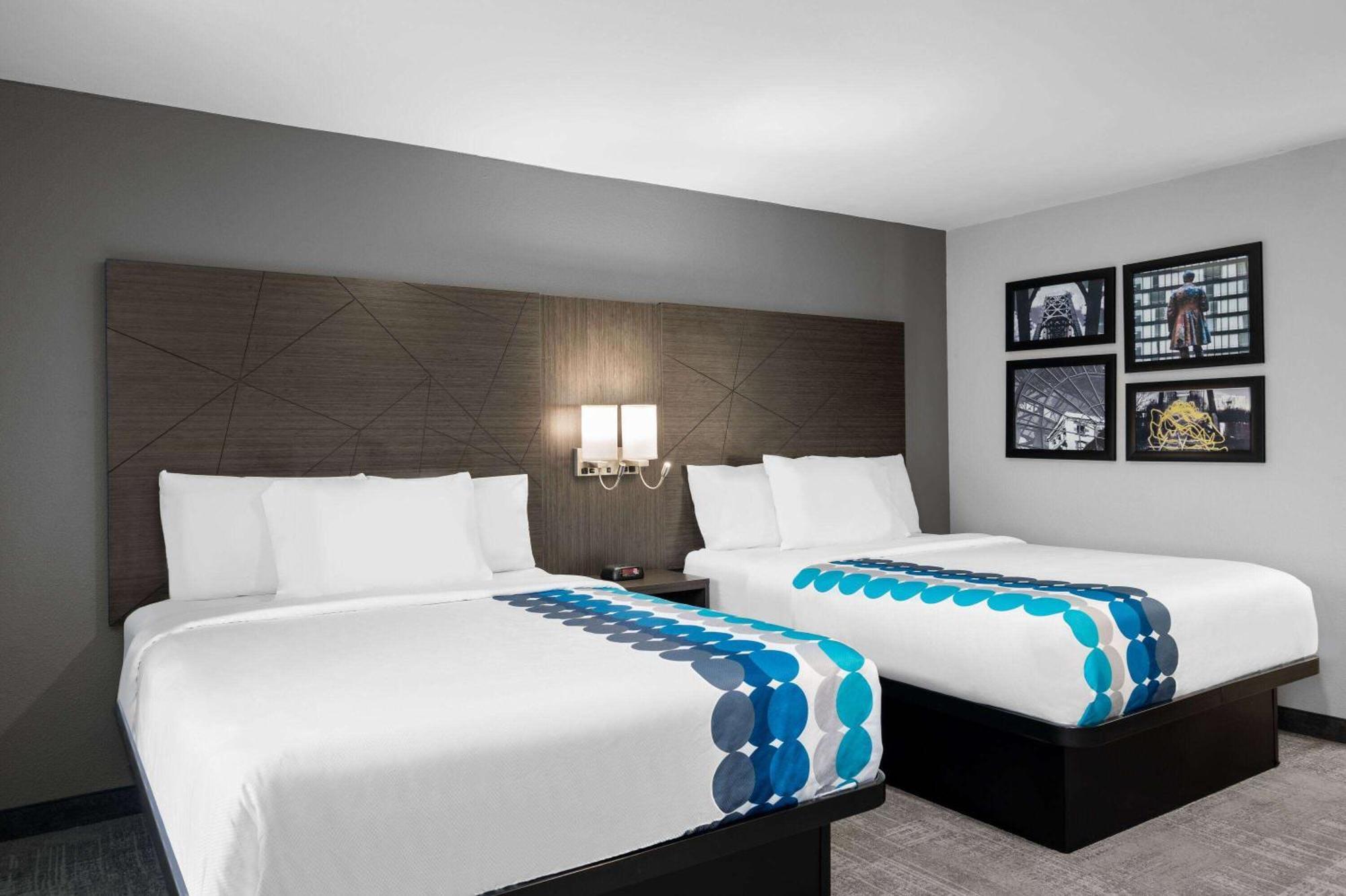 La Quinta Inn By Wyndham Indianapolis Airport Executive Dr Екстериор снимка