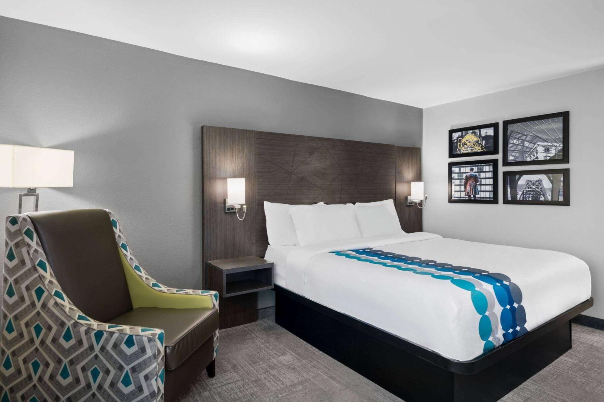 La Quinta Inn By Wyndham Indianapolis Airport Executive Dr Екстериор снимка