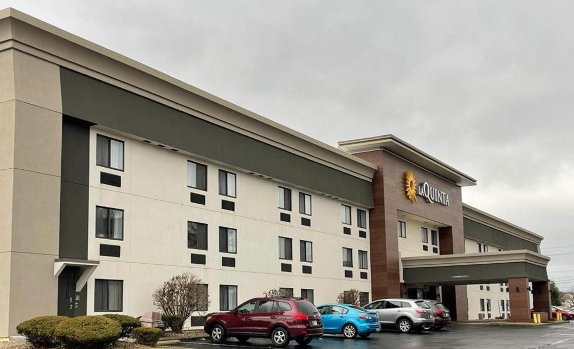 La Quinta Inn By Wyndham Indianapolis Airport Executive Dr Екстериор снимка