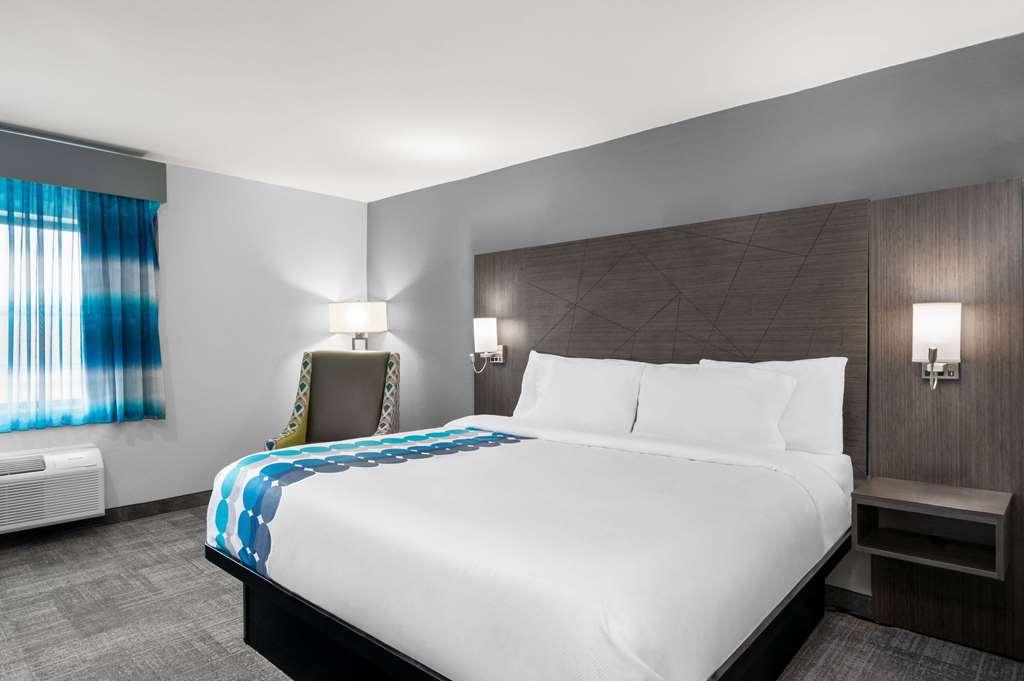 La Quinta Inn By Wyndham Indianapolis Airport Executive Dr Стая снимка