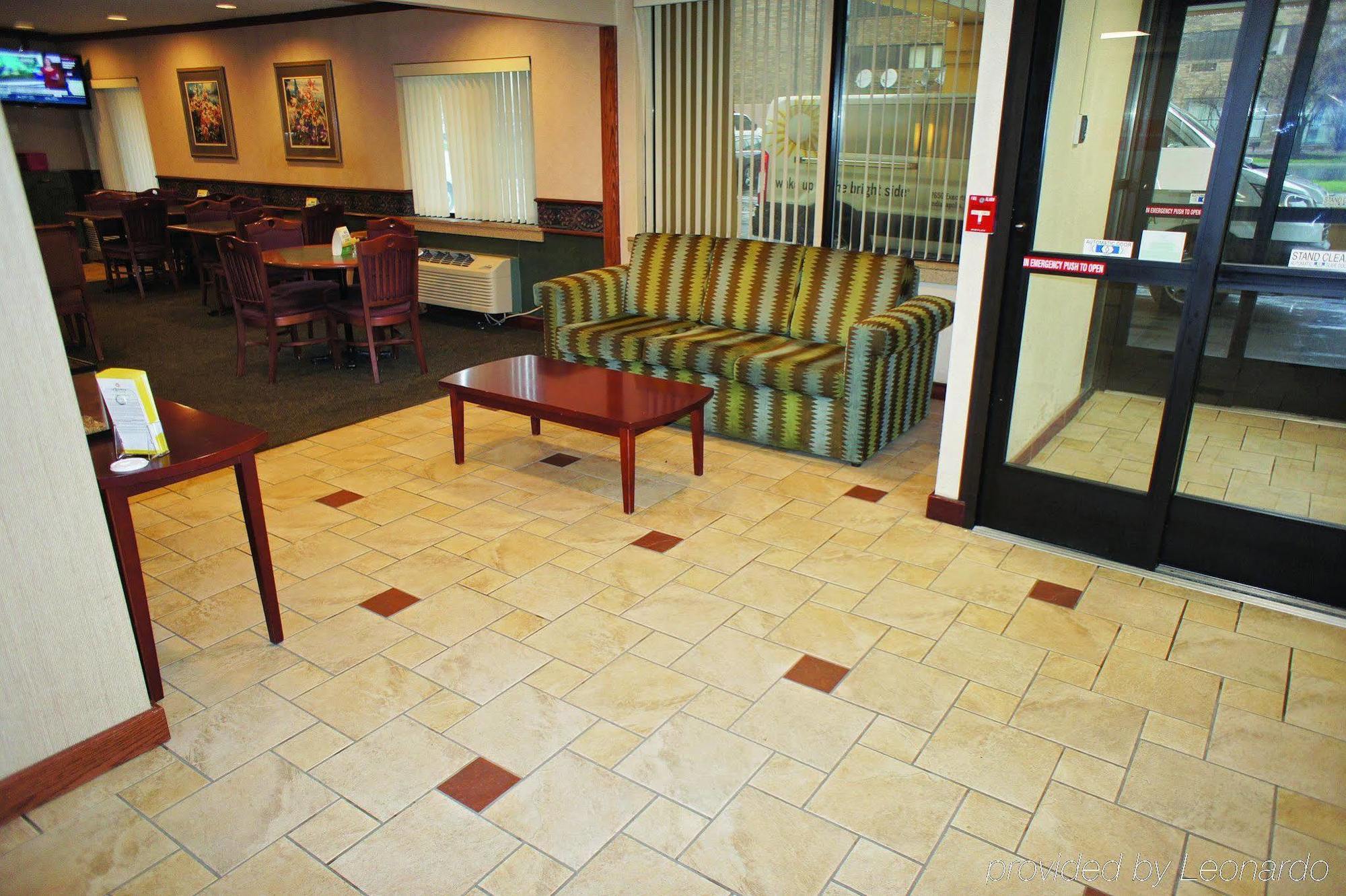 La Quinta Inn By Wyndham Indianapolis Airport Executive Dr Екстериор снимка