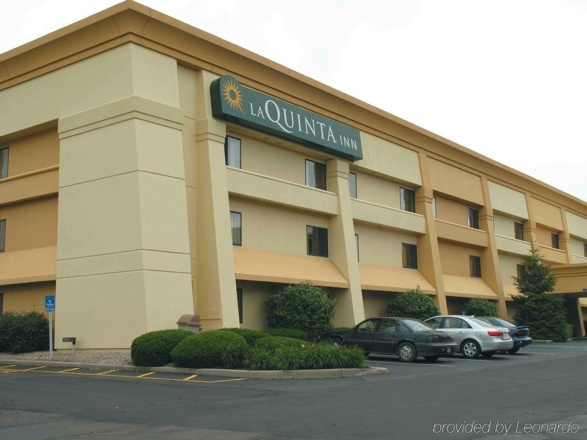 La Quinta Inn By Wyndham Indianapolis Airport Executive Dr Екстериор снимка