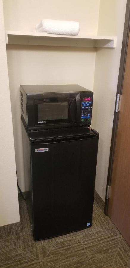 La Quinta Inn By Wyndham Indianapolis Airport Executive Dr Екстериор снимка